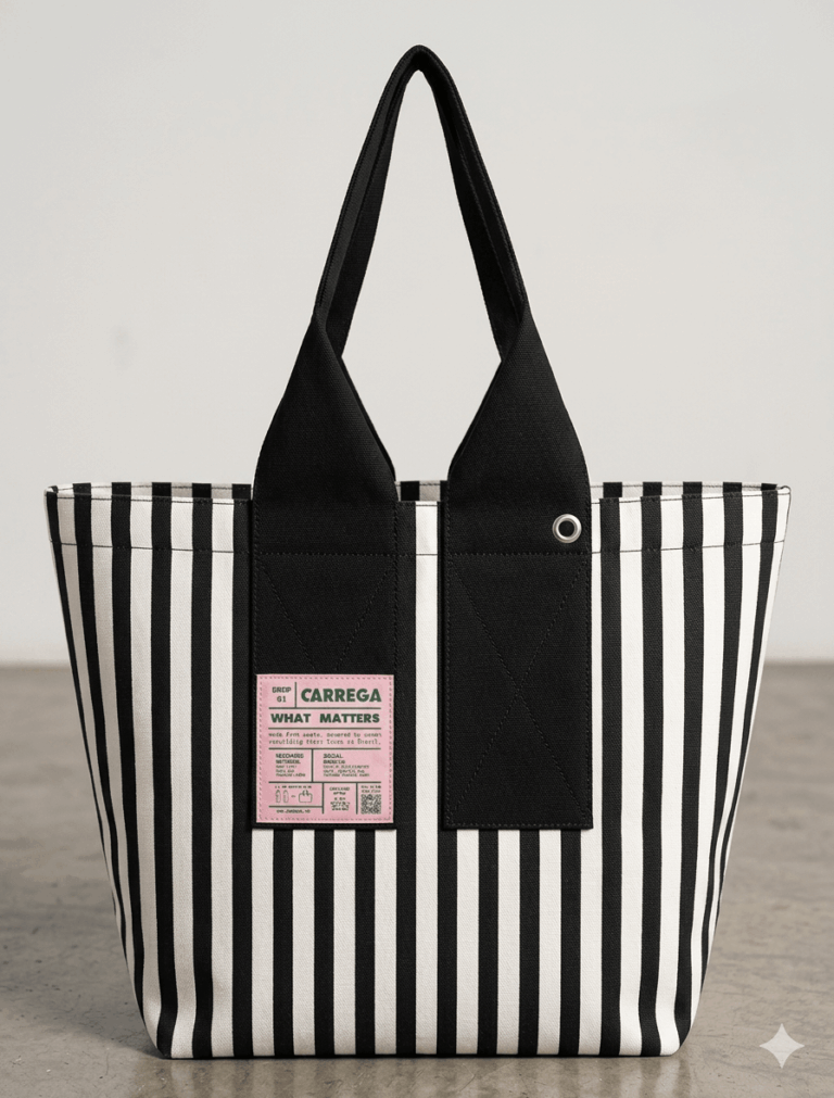 ecobag_carrega_pat_bottles_saved_made_from_circular_textile_waste_black_white_movi_o_bem